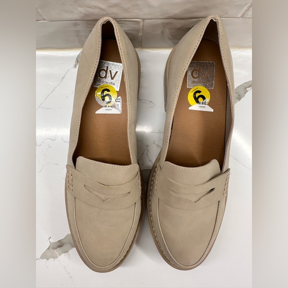 Dolce Vita Loafers | Chunky Lug Sole | Beige Neutral | Size 9| NWT - Picture 3 of 9
